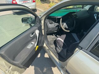 2007 Renault Megane II Рестайлинг, бежевый, 380000 рублей, вид 3