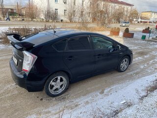 2011 Toyota Prius III Рестайлинг (XW30), чёрный, 1300000 рублей, вид 2