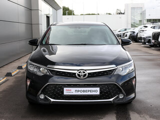 2017 Toyota Camry VII (XV50) Рестайлинг 2, чёрный, 2349000 рублей, вид 2
