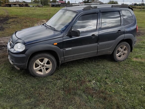 2009 Chevrolet Niva I, чёрный, 365000 рублей - вид 4