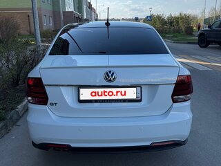 2017 Volkswagen Polo V Рестайлинг, белый, 750000 рублей, вид 4
