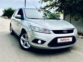 2010 Ford Focus II Рестайлинг, серебристый, 650000 рублей, вид 4