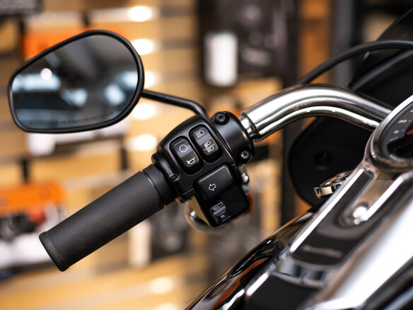 2021 Harley-Davidson Sport Glide, чёрный, 2850000 рублей - вид 18