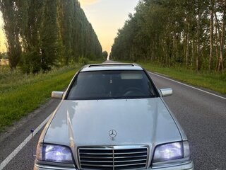 1996 Mercedes-Benz C-Класс 200 I (W202), серебристый, 330000 рублей, вид 3
