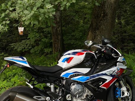 2021 BMW M 1000 RR, белый, 2250000 рублей, вид 2