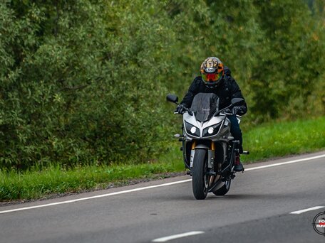2006 Yamaha FZ1, серебристый, 750000 рублей, вид 5