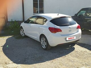 2011 Opel Astra J, белый, 650000 рублей, вид 3