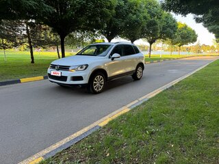 2012 Volkswagen Touareg II, белый, 2000000 рублей, вид 2