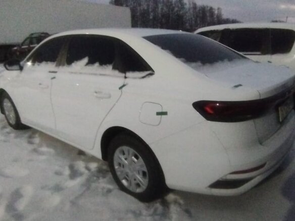 2023 Geely Emgrand II, белый, 1900000 рублей - вид 5