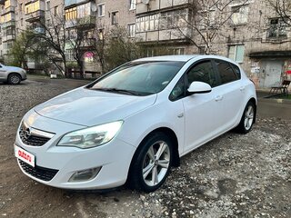 2011 Opel Astra J, белый, 700000 рублей, вид 1