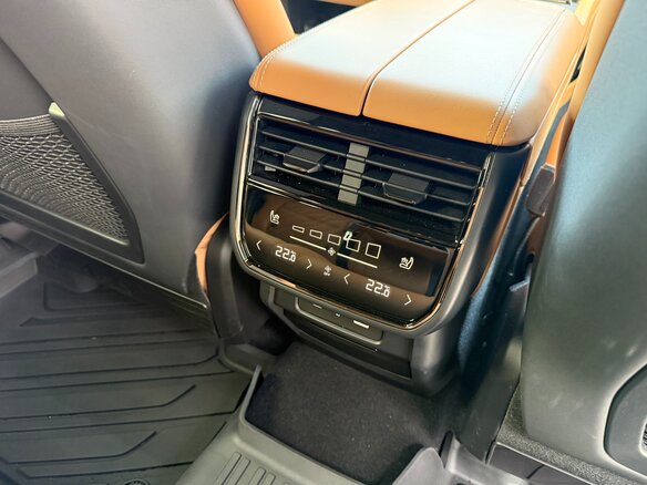 2023 Lynk & Co 09 MHEV, чёрный - вид 28