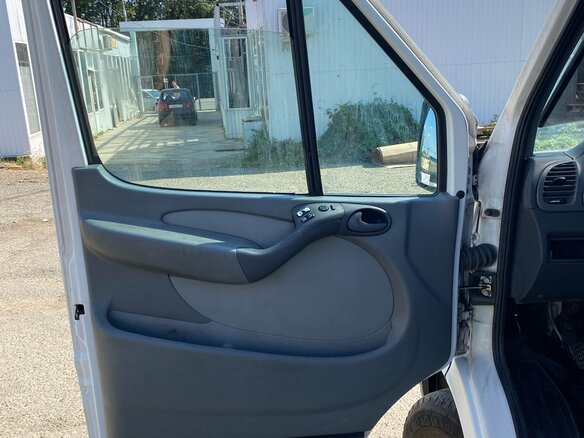 2015 Mercedes-Benz Sprinter Classic, белый, 1600000 рублей - вид 5