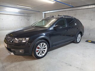 2015 Skoda Octavia Scout III (A7), чёрный, 1750000 рублей, вид 2