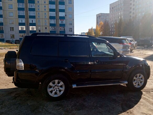 2012 Mitsubishi Pajero IV Рестайлинг 1, чёрный, 2100000 рублей - вид 8