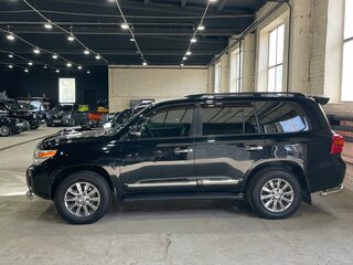 2012 Toyota Land Cruiser 200 Series Рестайлинг 1, чёрный, 3300000 рублей, вид 3