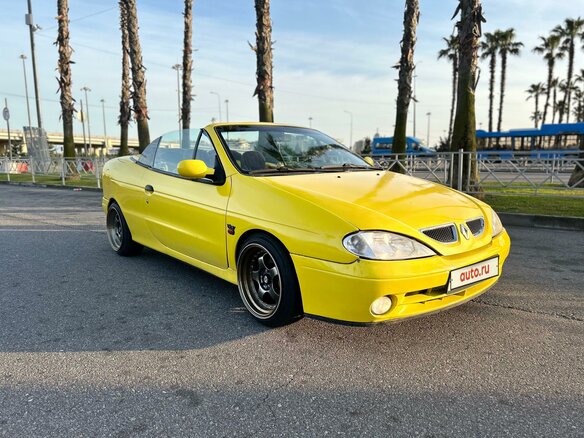 2000 Renault Megane I Рестайлинг, жёлтый