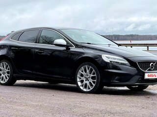 2017 Volvo V40 II Рестайлинг, чёрный, 1350853 рублей, вид 2