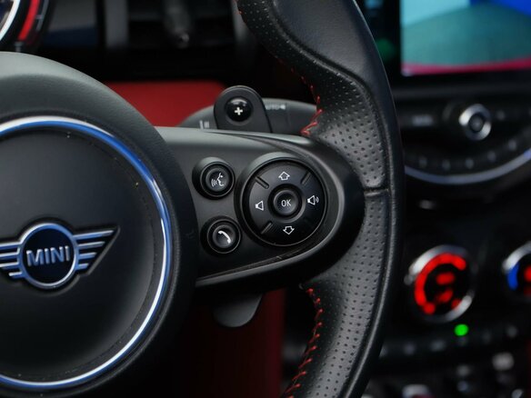 2019 Mini Cabrio JCW John Cooper Works III Рестайлинг, красный, 3149077 рублей - вид 12