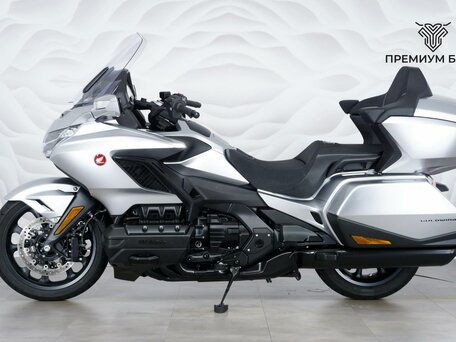 2025 Honda GL 1800 Gold Wing, серебристый, 3199000 рублей, вид 2