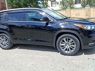 2014 Toyota Highlander III (XU50), чёрный, 2550000 рублей, вид 2