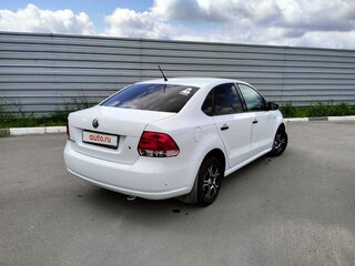 2014 Volkswagen Polo V, белый, 1050000 рублей, вид 4