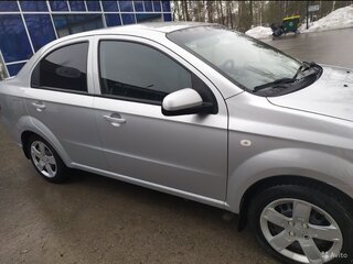 2011 Chevrolet Aveo I Рестайлинг, серебристый, 580000 рублей, вид 4