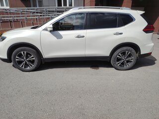 2019 Nissan X-Trail III Рестайлинг, белый, 2599000 рублей, вид 3