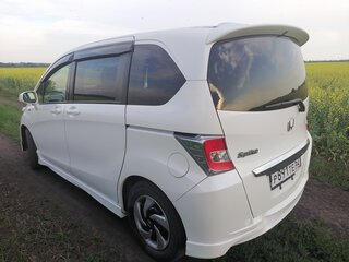 2015 Honda Freed I Рестайлинг 2, белый, 1300000 рублей, вид 4