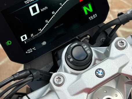 2020 BMW F 900 R, красный, 777000 рублей, вид 5