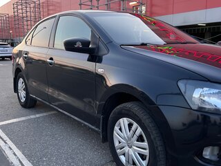 2013 Volkswagen Polo V, чёрный, 390000 рублей, вид 4