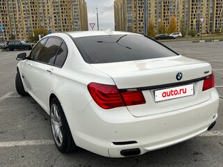 2009 BMW 7 серии Long 750Li V (F01/F02/F04), белый, 1377000 рублей, вид 5