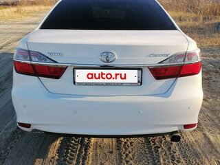2015 Toyota Camry VII (XV50) Рестайлинг, белый, 1900000 рублей, вид 3