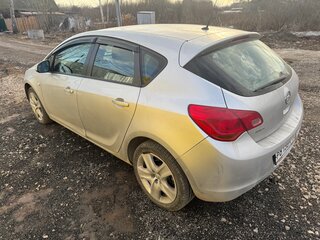 2012 Opel Astra J Рестайлинг, серебристый, 550000 рублей, вид 5