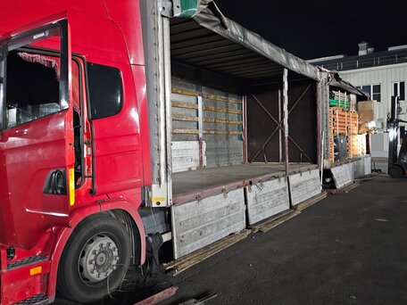 2004 Scania 4-Series, красный, 2700000 рублей, вид 4