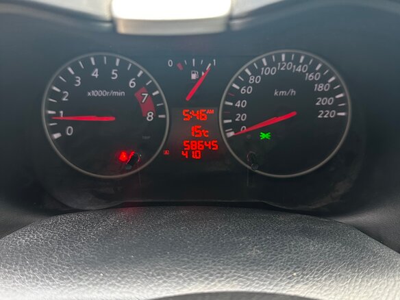2011 Nissan Note I Рестайлинг, красный - вид 5