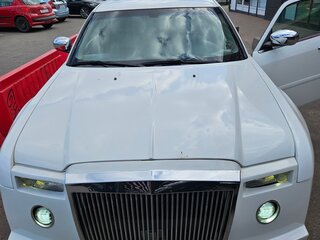 2005 Chrysler 300C I, белый, 950000 рублей, вид 2