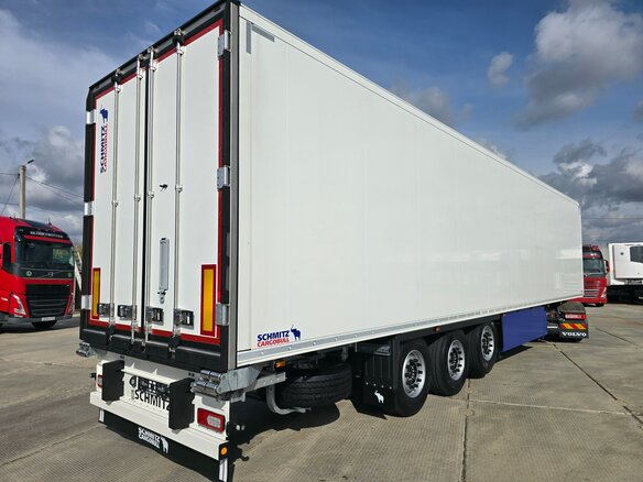 2025 Schmitz Cargobull SKO, белый - вид 19