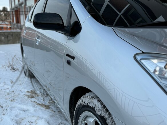 2009 Toyota Prius II Рестайлинг (XW20), серебристый, 1199999 рублей - вид 4
