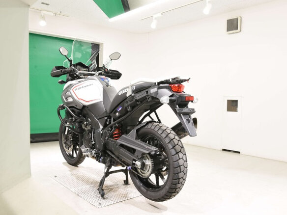 2018 Suzuki V-Strom 1000, белый, 900000 рублей - вид 5