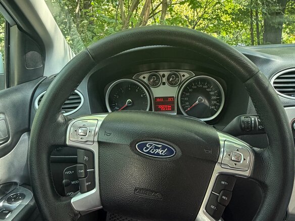 2010 Ford Focus II Рестайлинг, белый, 585000 рублей - вид 16