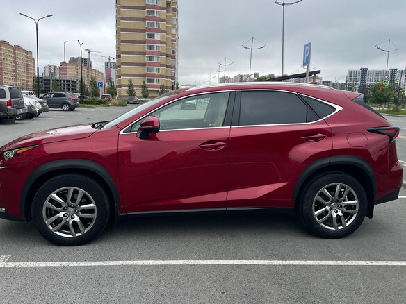 2016 Lexus NX 200 I, красный, 2777000 рублей - вид 2