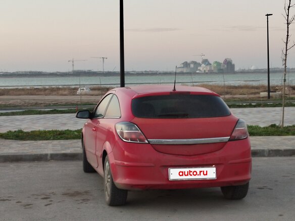2007 Opel Astra GTC H Рестайлинг, красный, 435000 рублей - вид 3