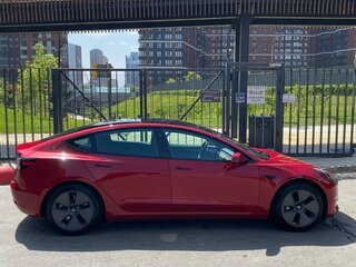 2022 Tesla Model 3 Standart Plus I, красный, 2550000 рублей, вид 2