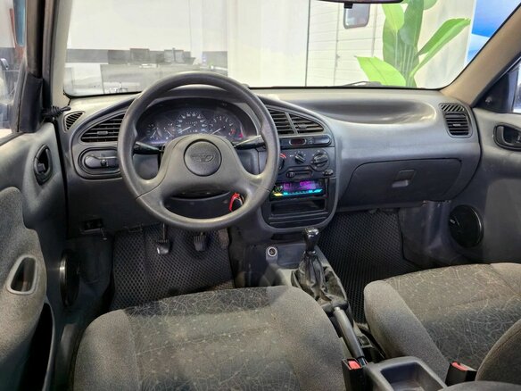 2005 Daewoo Lanos, красный, 160000 рублей - вид 8