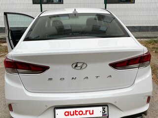 2018 Hyundai Sonata VII (LF) Рестайлинг, белый, 1750000 рублей, вид 2