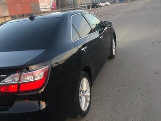 2016 Toyota Camry VII (XV50) Рестайлинг, чёрный, 2200000 рублей, вид 2