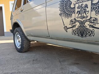 2001 Lada (ВАЗ) 2131 (4x4) I, серебристый, 400000 рублей, вид 3