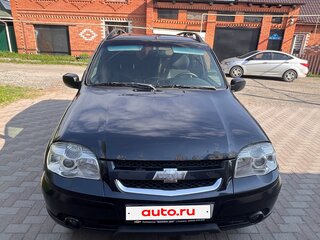 2009 Chevrolet Niva I Рестайлинг, чёрный, 350000 рублей, вид 1