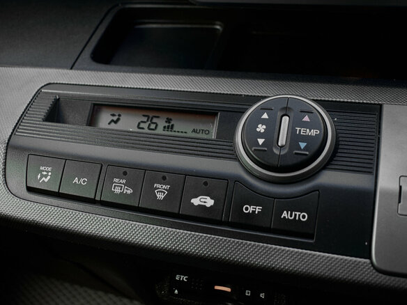 2010 Honda Freed I, чёрный - вид 14