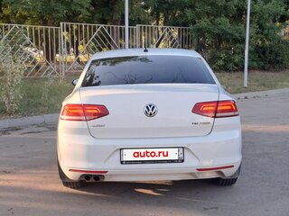 2017 Volkswagen Passat B8, белый, 2280000 рублей, вид 5